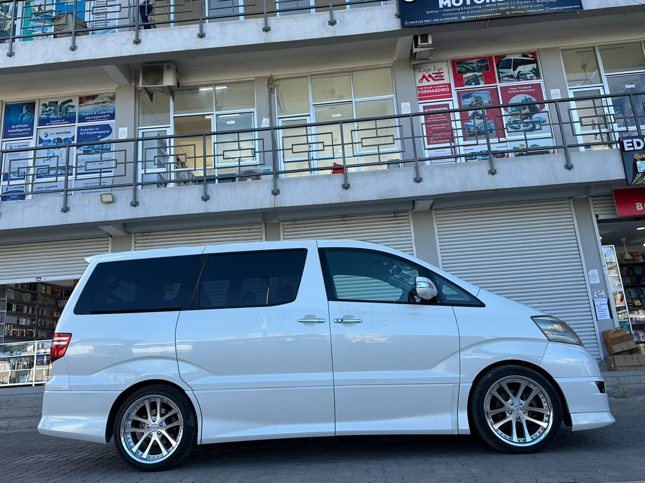 TOYOTA ALPHARD thumbnail 10